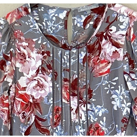 Daniel Rainn Stitch Fix Branwen Floral Pintuck Jersey Top Size Small NWOT - Picture 4 of 7